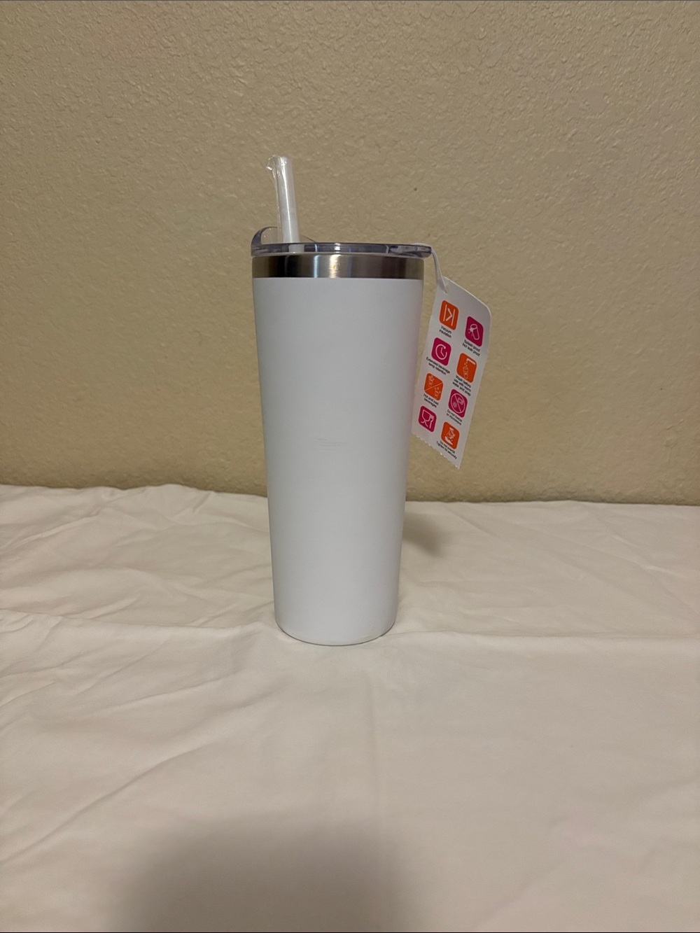 Dunkin' 20 oz Stainless Steel Insulated Tumbler White Logo Twist Lid & Straw NWT - Picture 2 of 5